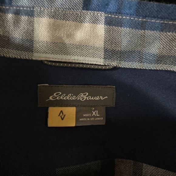 Eddie Bauer Blue Plaid Button Shirt Men’s XL Chest Pockets Outdoor Hiking - Picture 4 of 4